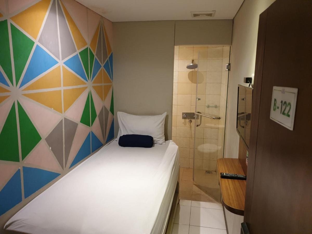 Subwow Hostel Bandung Eksteriør bilde