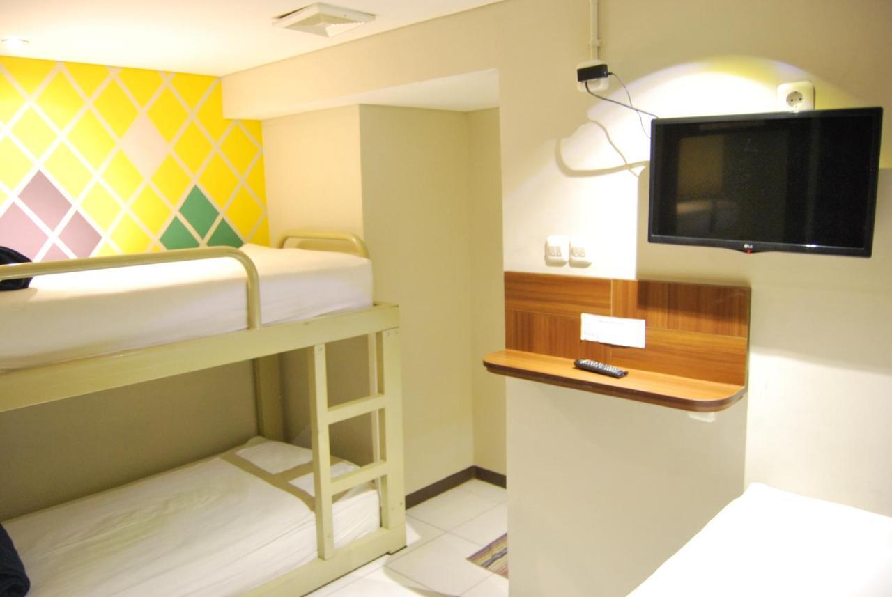 Subwow Hostel Bandung Eksteriør bilde